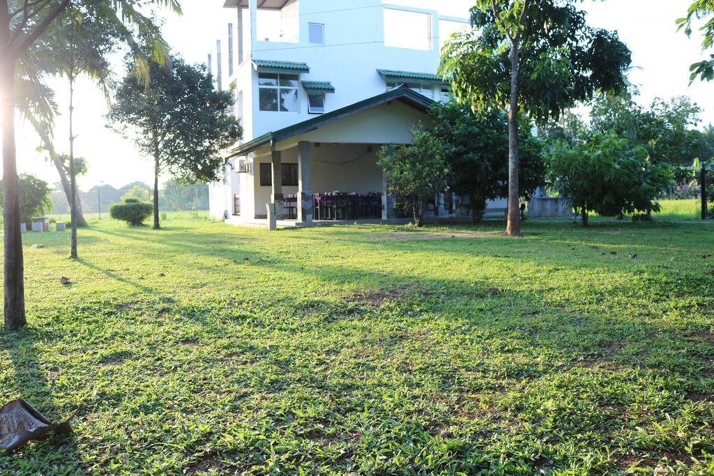 Manel Guest House Polonnaruwa Esterno foto